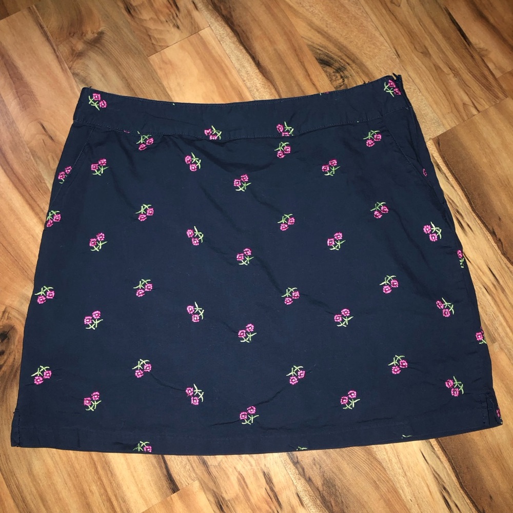 Blue w/ pink flowers Izod XFG Extreme Function Golf Skort sz 12 cotton/spandex